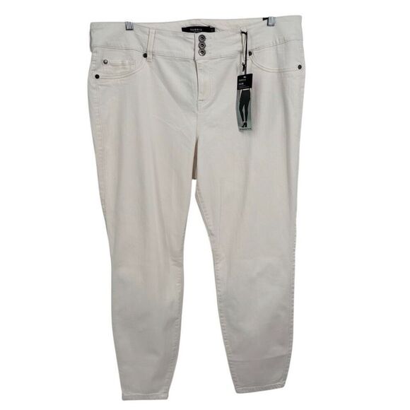 Torrid Straight Leg Denim Jeggings White Size 22R NWT - Picture 1 of 9